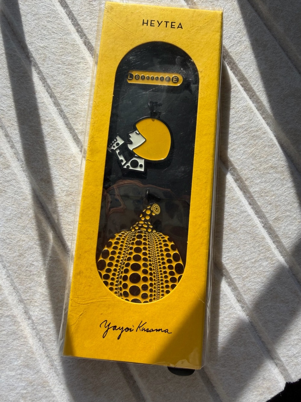 Yayoi Kusama x HEYTEA Metal Keychain Bag Charm – NWT